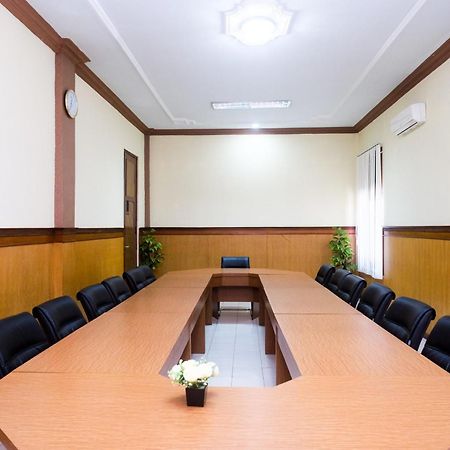 Urbanview Hotel Dedy Jaya Brebes 외부 사진