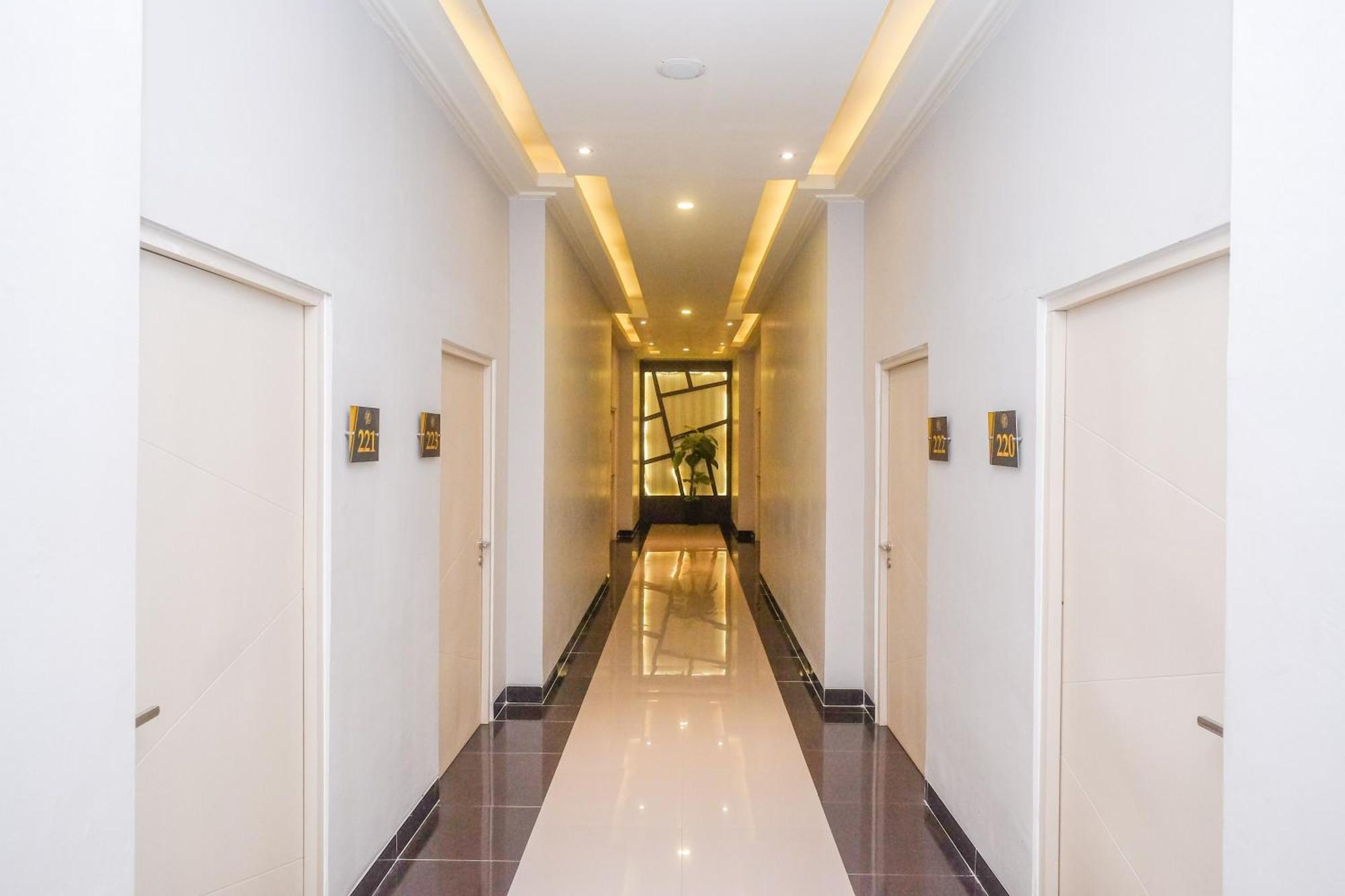 Urbanview Hotel Dedy Jaya Brebes 외부 사진