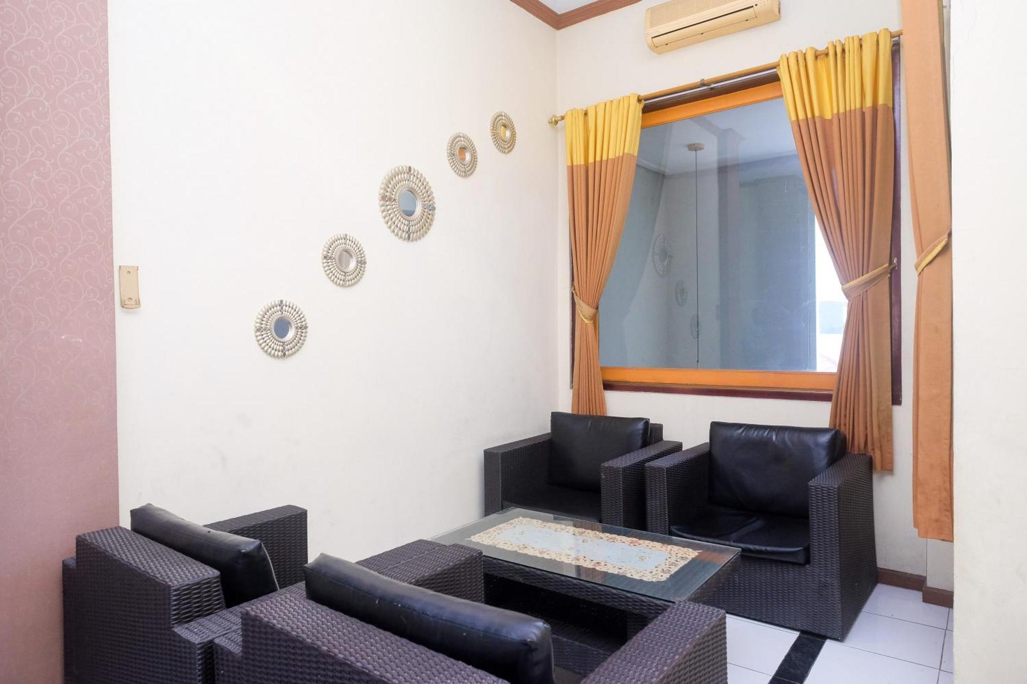 Urbanview Hotel Dedy Jaya Brebes 외부 사진