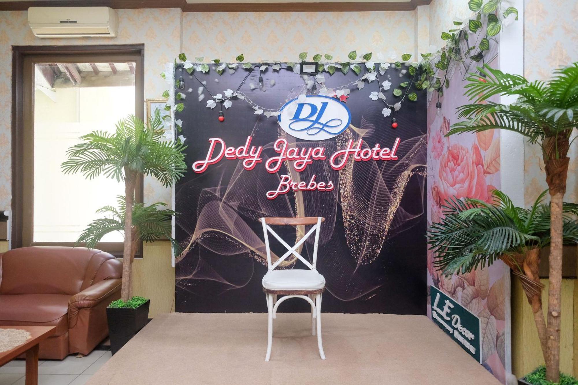 Urbanview Hotel Dedy Jaya Brebes 외부 사진