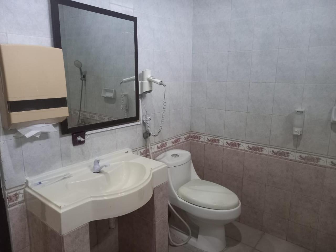 Urbanview Hotel Dedy Jaya Brebes 외부 사진