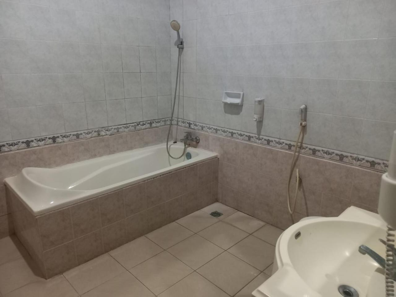 Urbanview Hotel Dedy Jaya Brebes 외부 사진