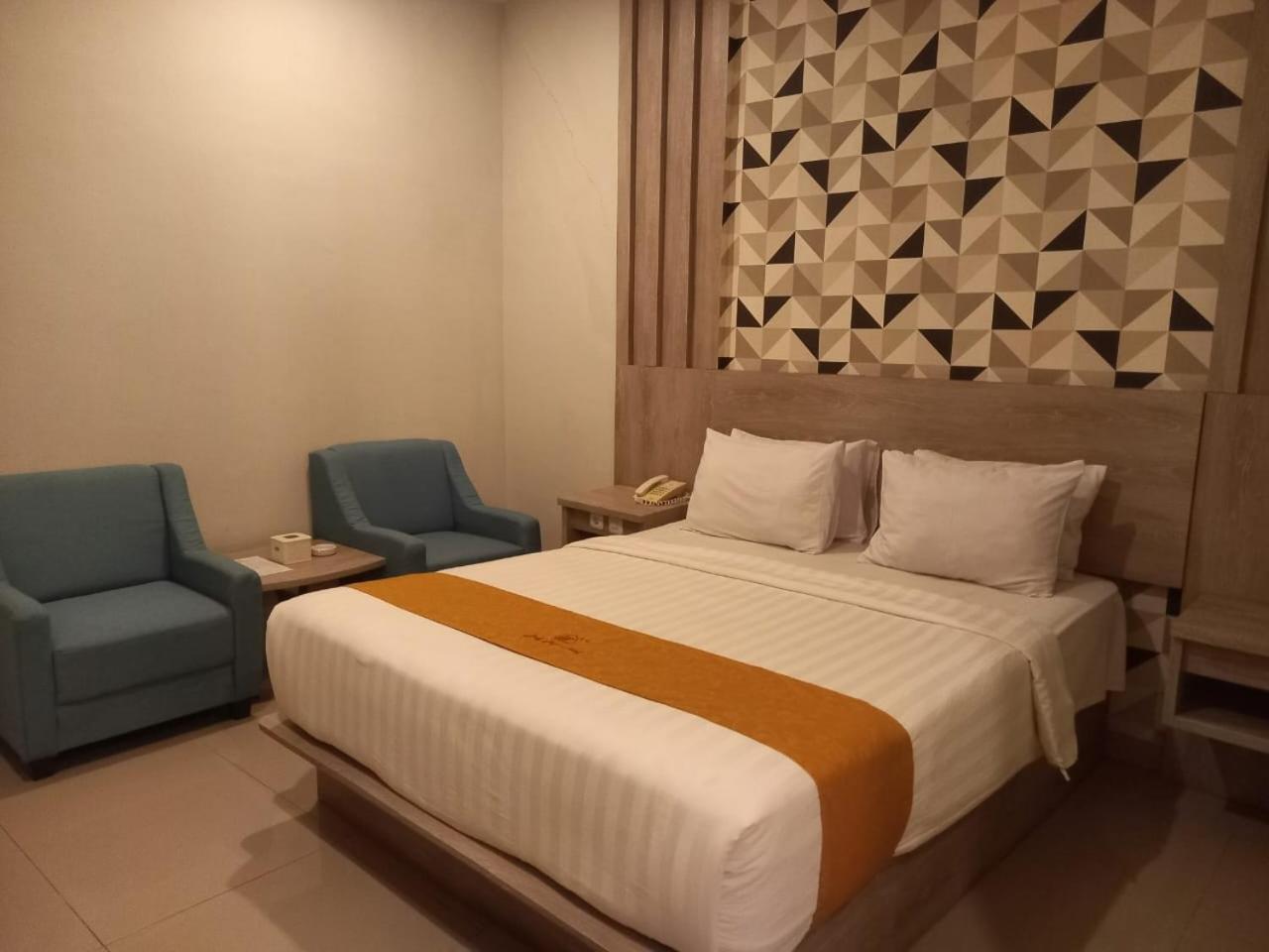Urbanview Hotel Dedy Jaya Brebes 외부 사진